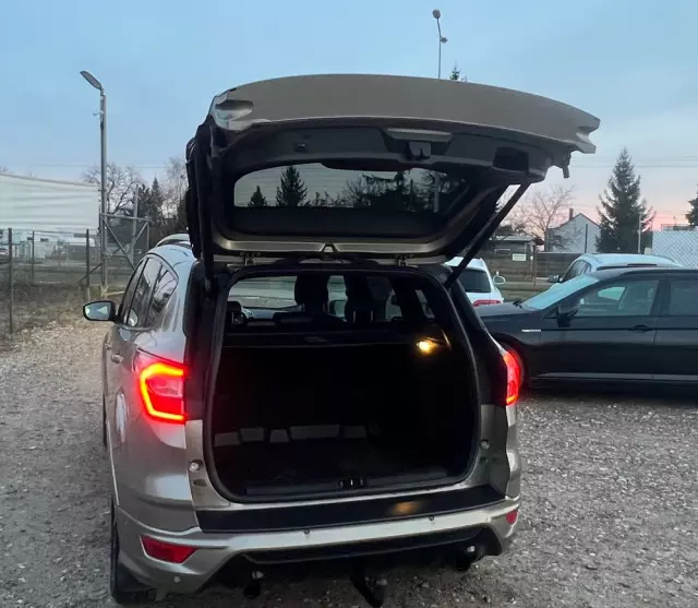 FORD Kuga 2.0 TDCi 4x4 ST-Line
