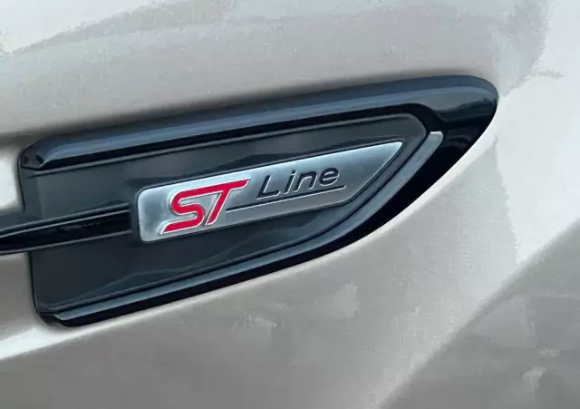 FORD Kuga 2.0 TDCi 4x4 ST-Line