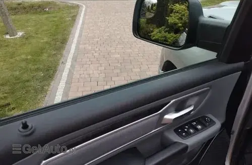 DODGE RAM 
