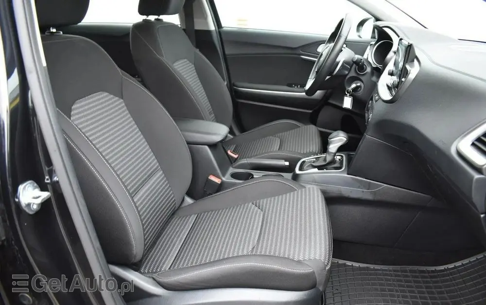 KIA Ceed 1.5 T-GDI M DCT