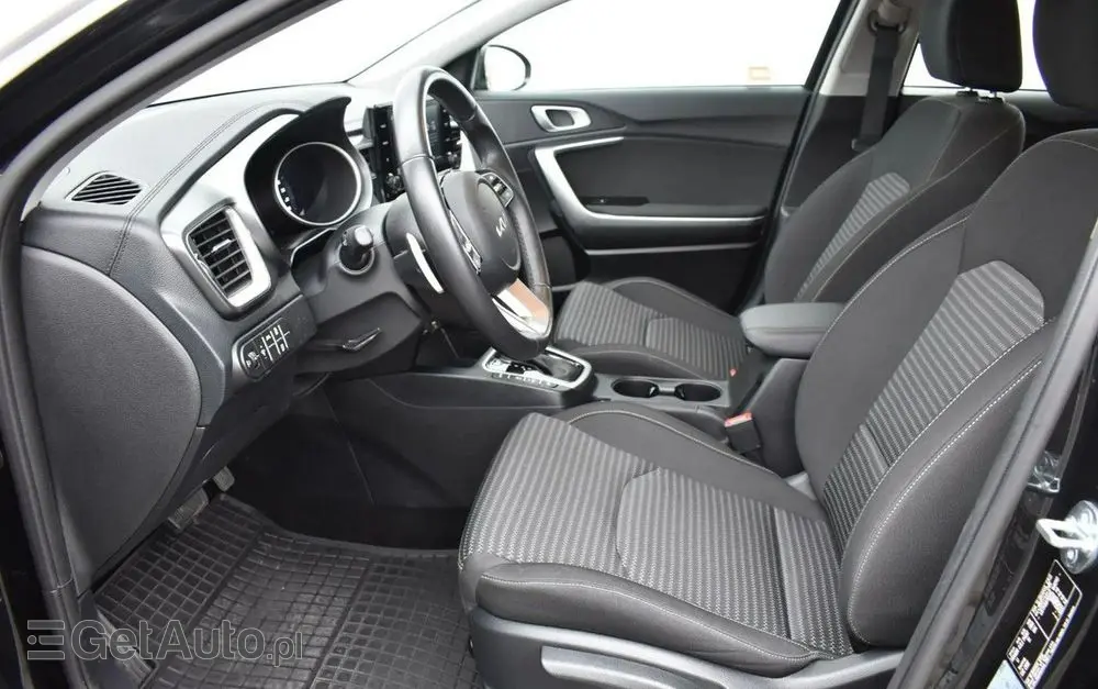 KIA Ceed 1.5 T-GDI M DCT