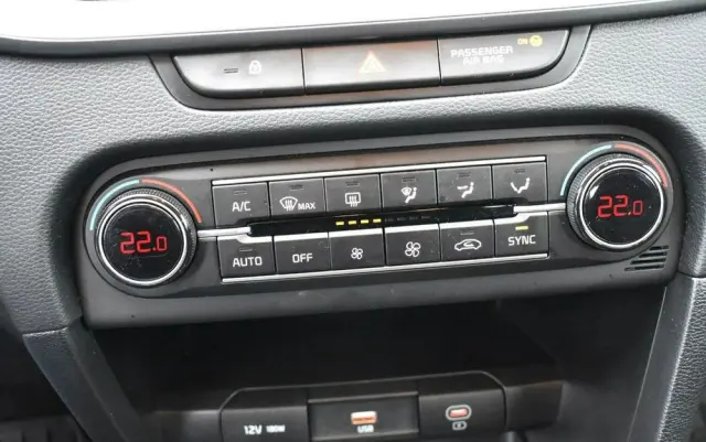 KIA Ceed 1.5 T-GDI M DCT