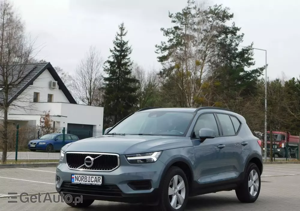 VOLVO XC 40 T3 Momentum