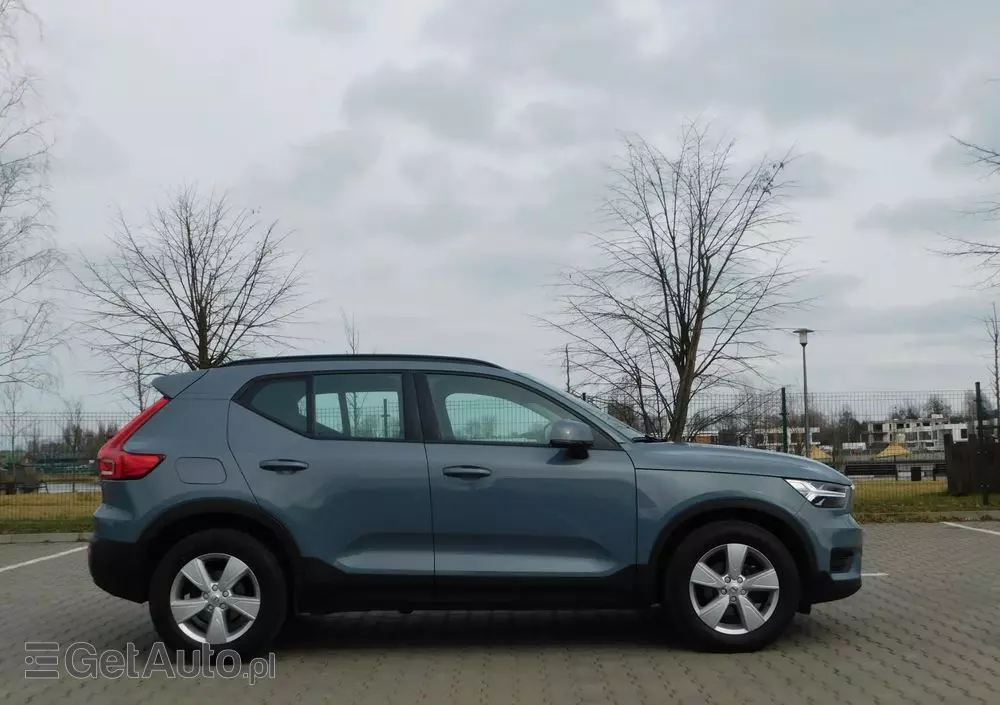 VOLVO XC 40 T3 Momentum