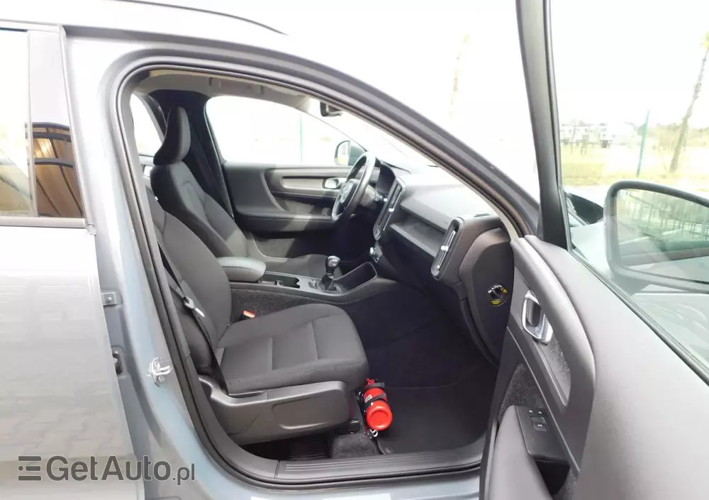 VOLVO XC 40 T3 Momentum