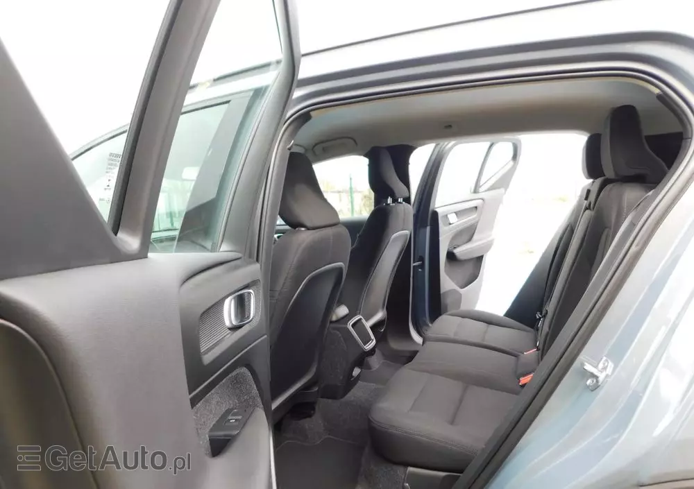 VOLVO XC 40 T3 Momentum