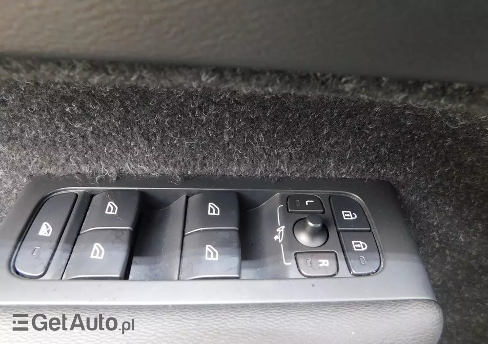 VOLVO XC 40 T3 Momentum