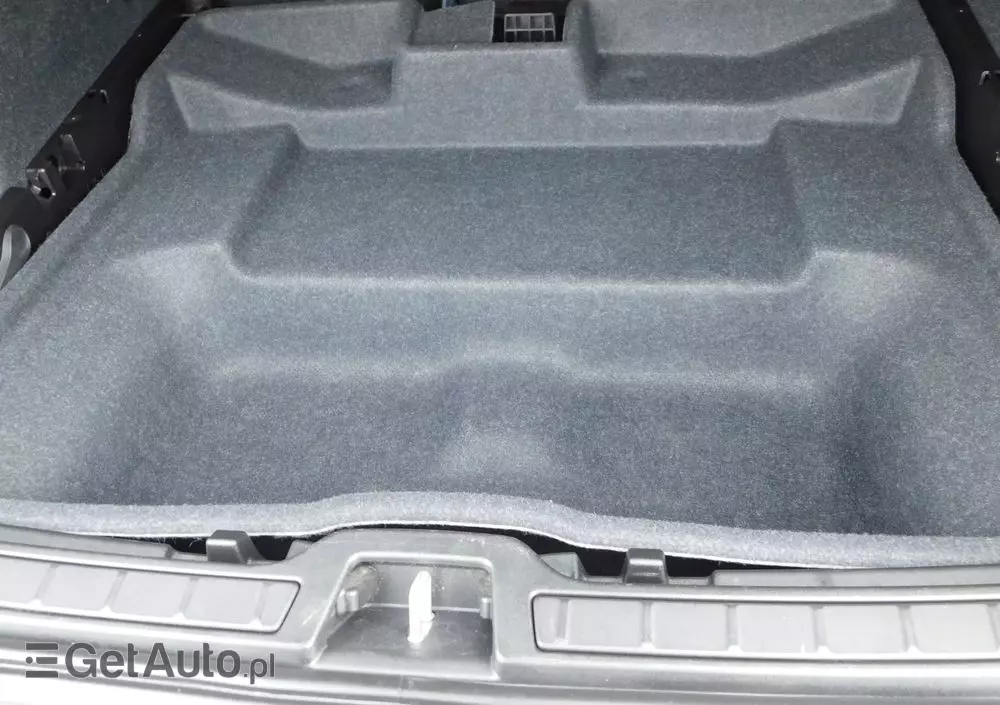 VOLVO XC 40 T3 Momentum