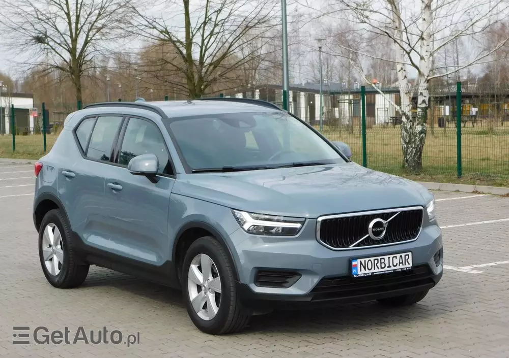 VOLVO XC 40 T3 Momentum