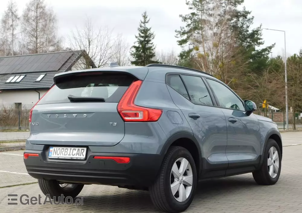 VOLVO XC 40 T3 Momentum