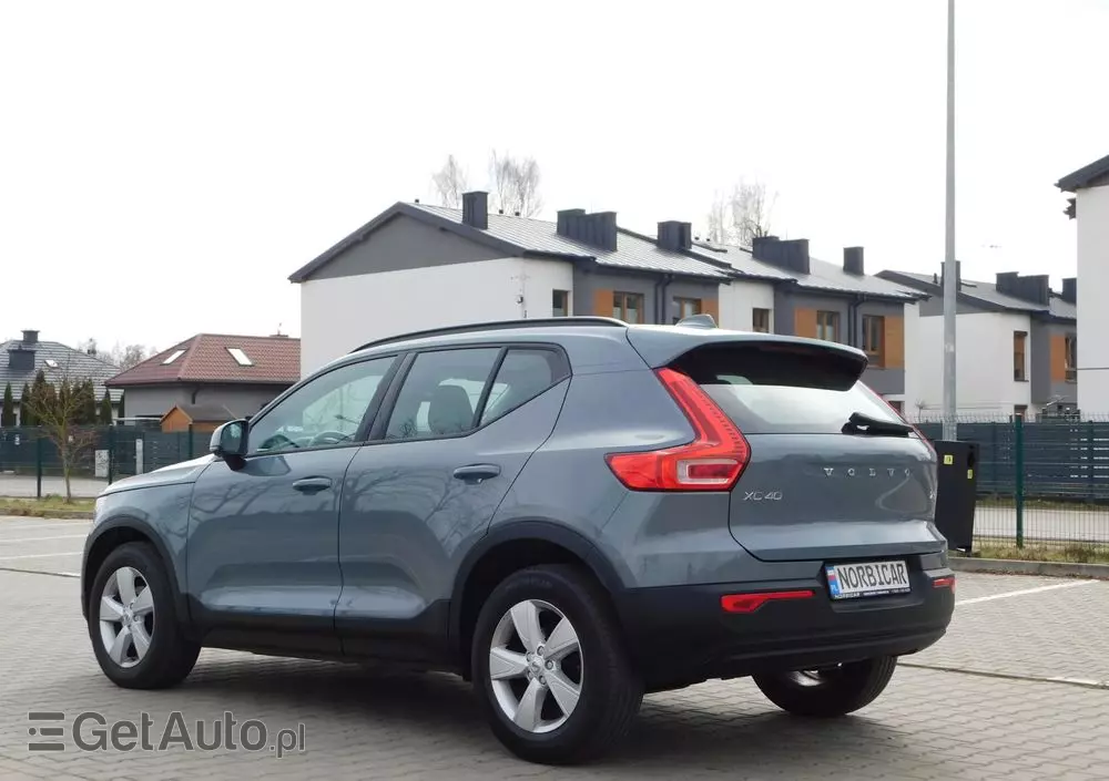 VOLVO XC 40 T3 Momentum