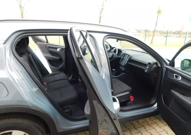 VOLVO XC 40 T3 Momentum