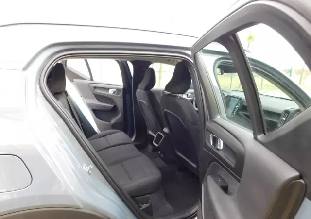 VOLVO XC 40 T3 Momentum