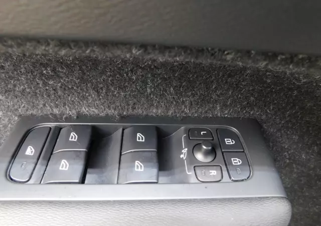 VOLVO XC 40 T3 Momentum