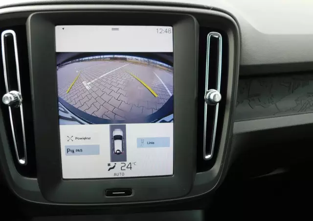 VOLVO XC 40 T3 Momentum