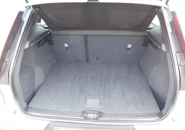 VOLVO XC 40 T3 Momentum