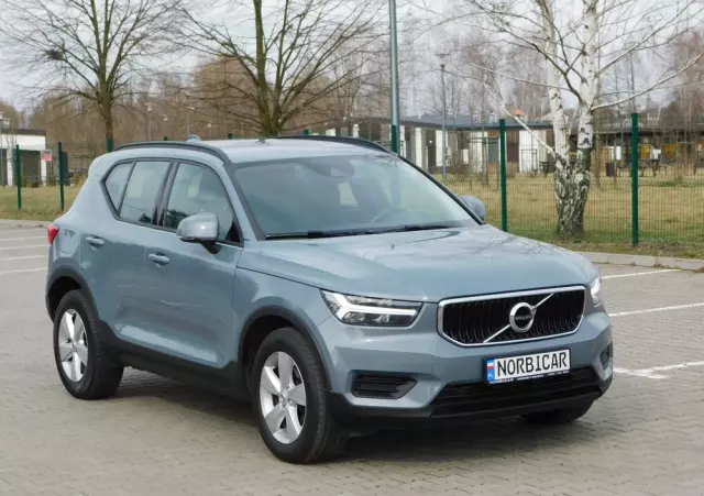VOLVO XC 40 T3 Momentum