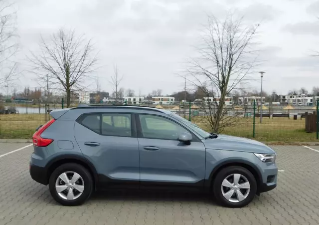 VOLVO XC 40 T3 Momentum
