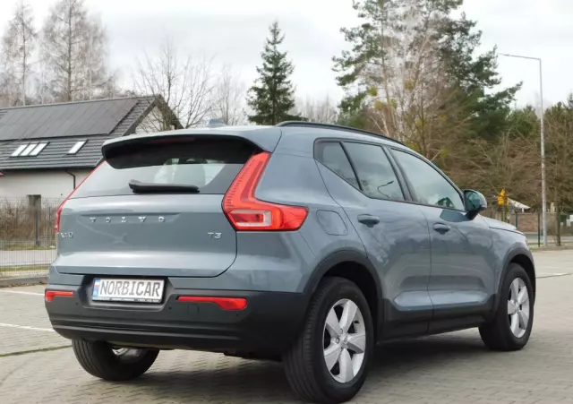 VOLVO XC 40 T3 Momentum