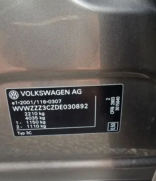 VOLKSWAGEN Passat 