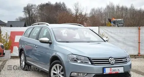 VOLKSWAGEN Passat Alltrack 