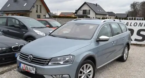 VOLKSWAGEN Passat Alltrack 