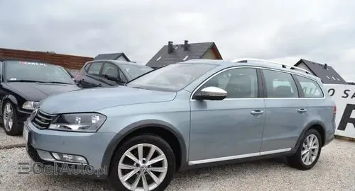 VOLKSWAGEN Passat Alltrack 
