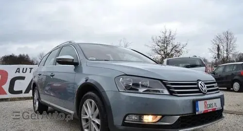 VOLKSWAGEN Passat Alltrack 