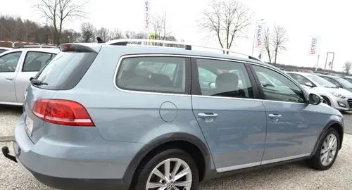 VOLKSWAGEN Passat Alltrack 