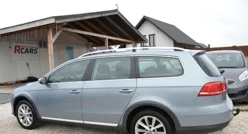 VOLKSWAGEN Passat Alltrack 