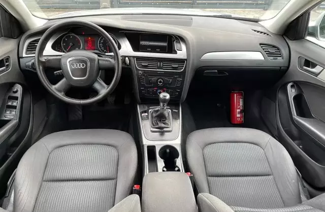 AUDI A4 