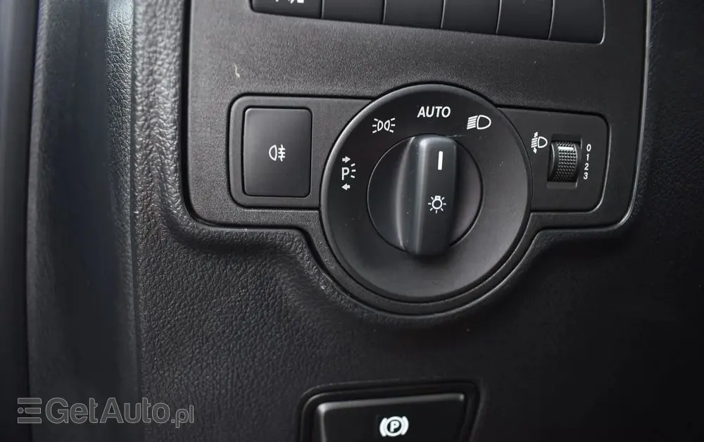 MERCEDES-BENZ 116 CDI L3 9G-TRONIC 447.605 