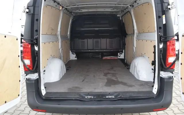 MERCEDES-BENZ 116 CDI L3 9G-TRONIC 447.605 