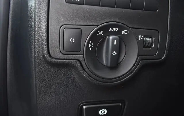 MERCEDES-BENZ 116 CDI L3 9G-TRONIC 447.605 