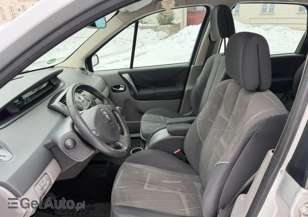 RENAULT Scenic 1.6 16V Luxe Dynamique