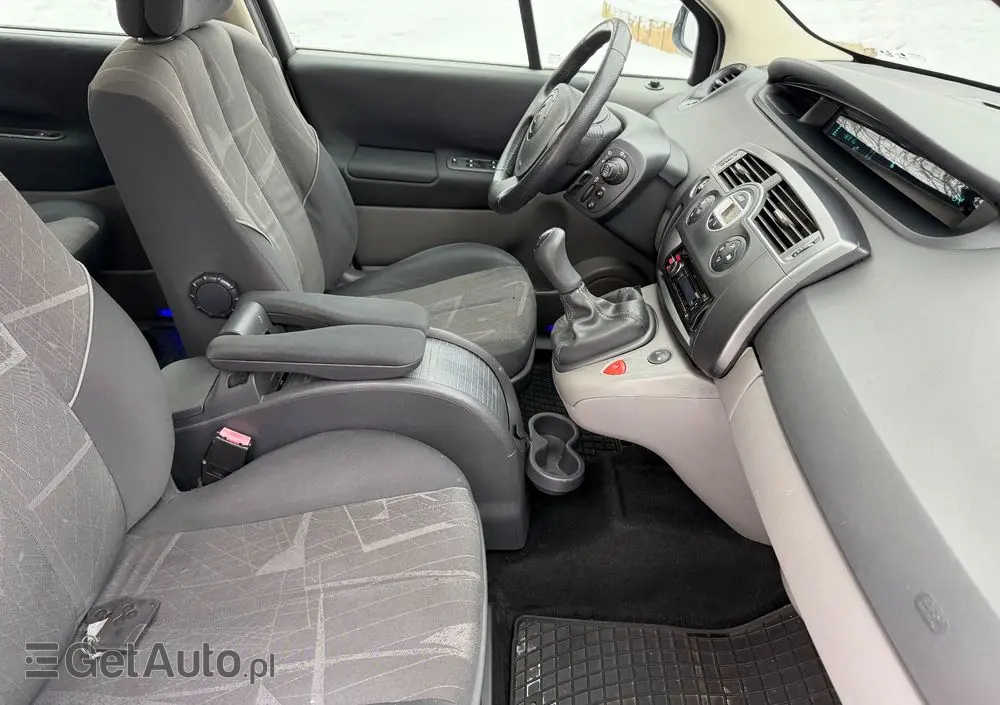 RENAULT Scenic 1.6 16V Luxe Dynamique