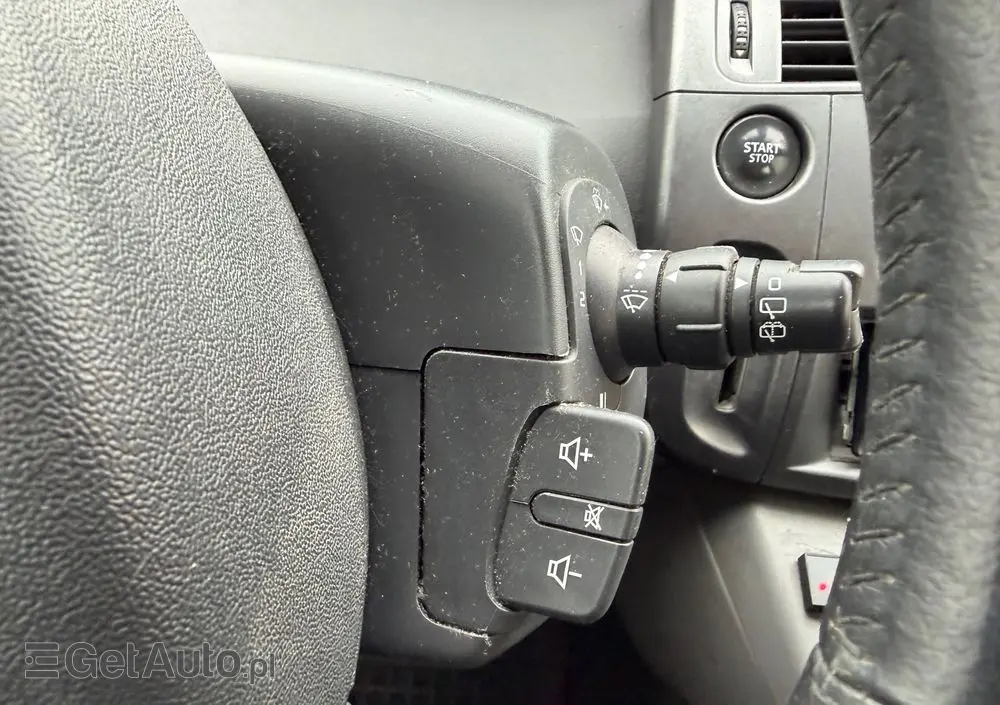 RENAULT Scenic 1.6 16V Luxe Dynamique