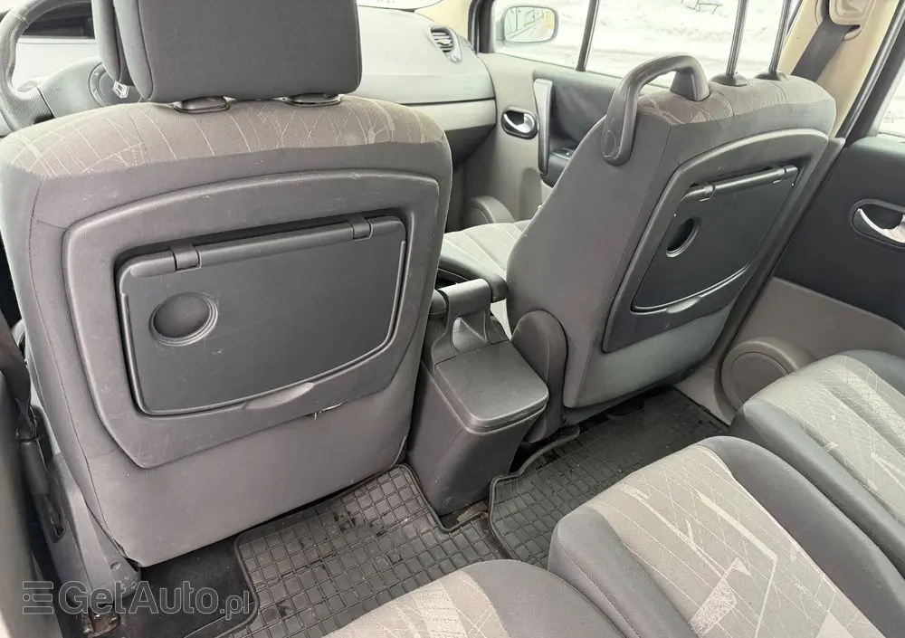 RENAULT Scenic 1.6 16V Luxe Dynamique