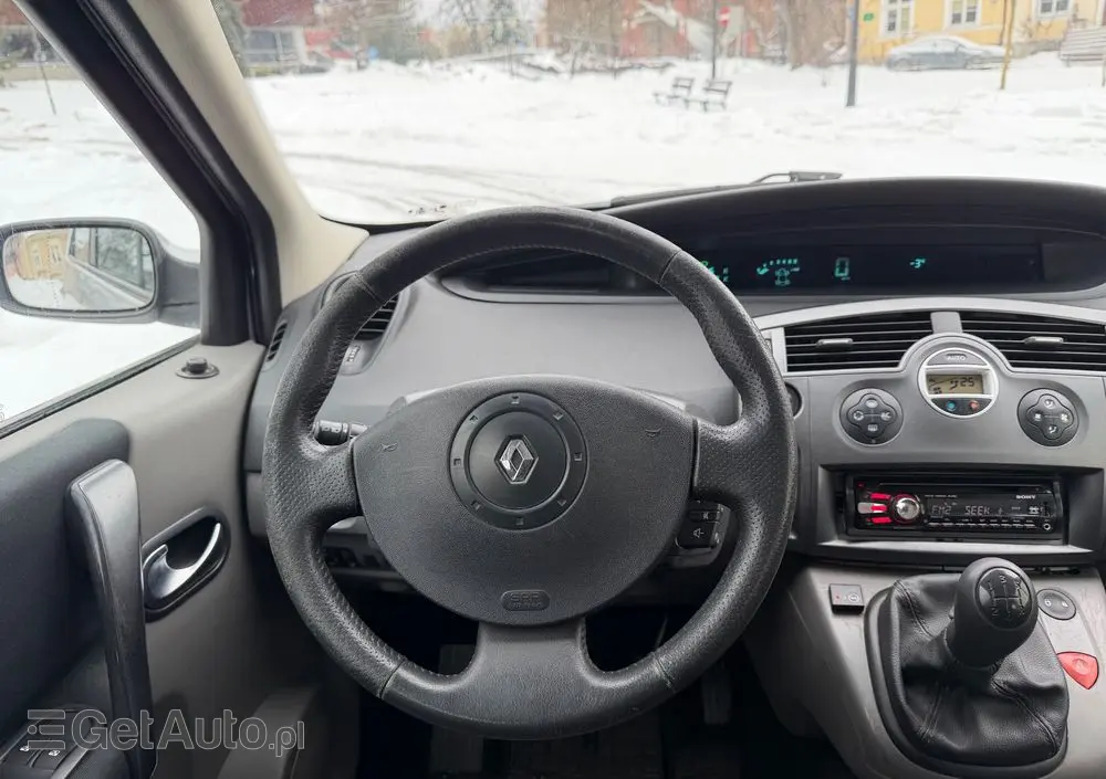 RENAULT Scenic 1.6 16V Luxe Dynamique