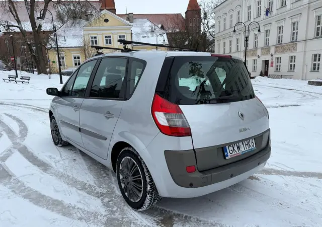 RENAULT Scenic 1.6 16V Luxe Dynamique