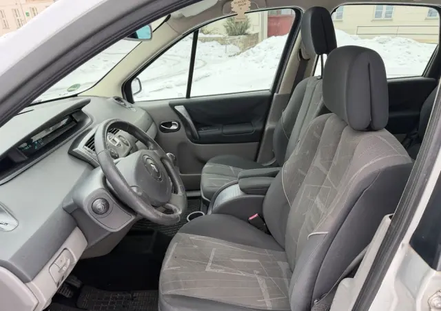 RENAULT Scenic 1.6 16V Luxe Dynamique