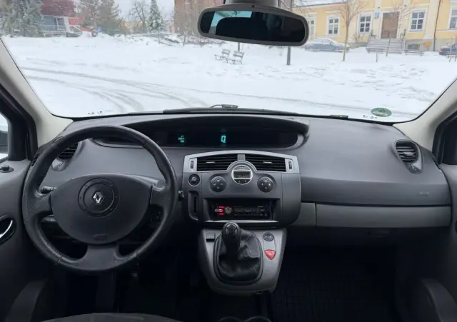 RENAULT Scenic 1.6 16V Luxe Dynamique