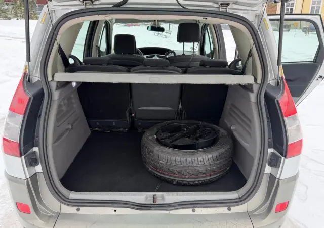 RENAULT Scenic 1.6 16V Luxe Dynamique