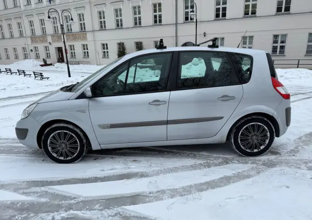 RENAULT Scenic 1.6 16V Luxe Dynamique