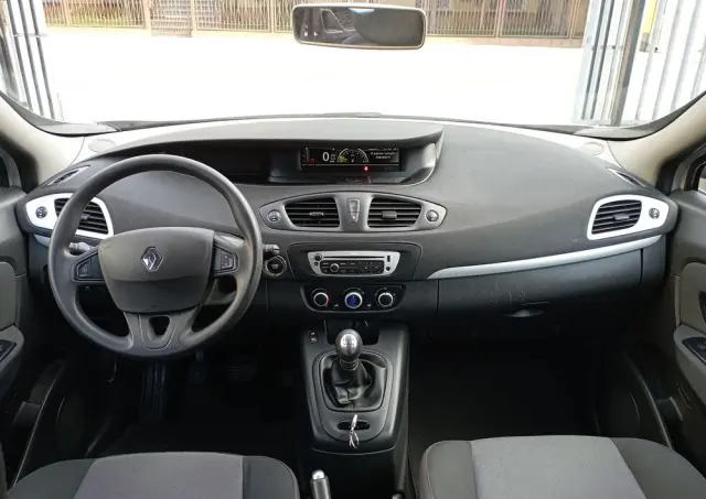 RENAULT Scenic 1.5 dCi Dynamique
