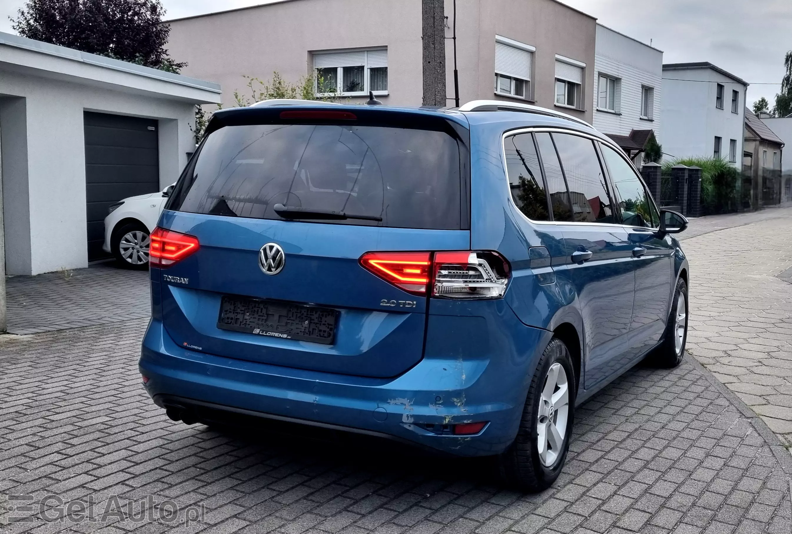 VOLKSWAGEN Touran Highline