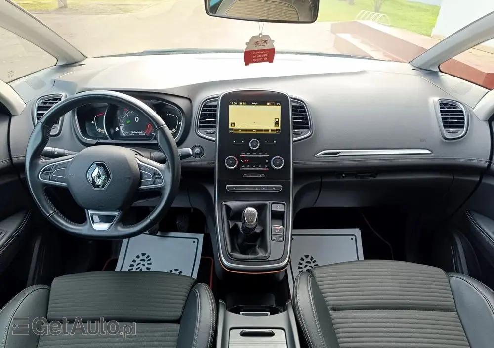 RENAULT Grand Scenic BLUE dCi 120 BLACK EDITION