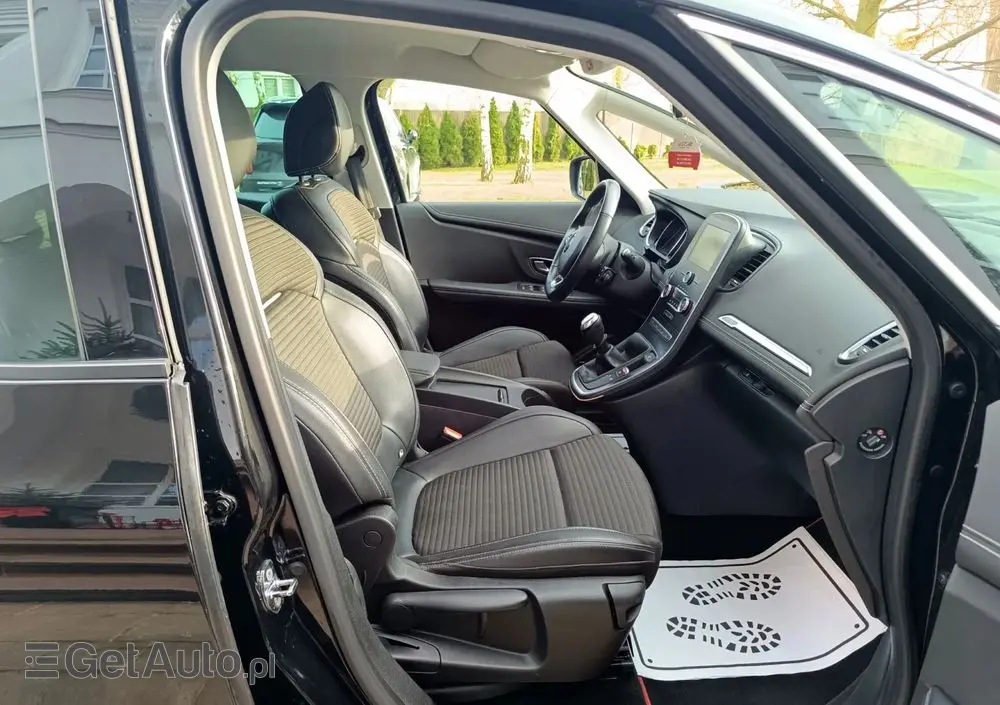 RENAULT Grand Scenic BLUE dCi 120 BLACK EDITION