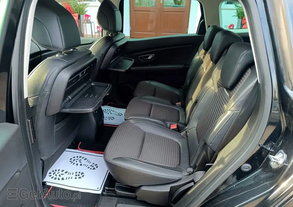 RENAULT Grand Scenic BLUE dCi 120 BLACK EDITION