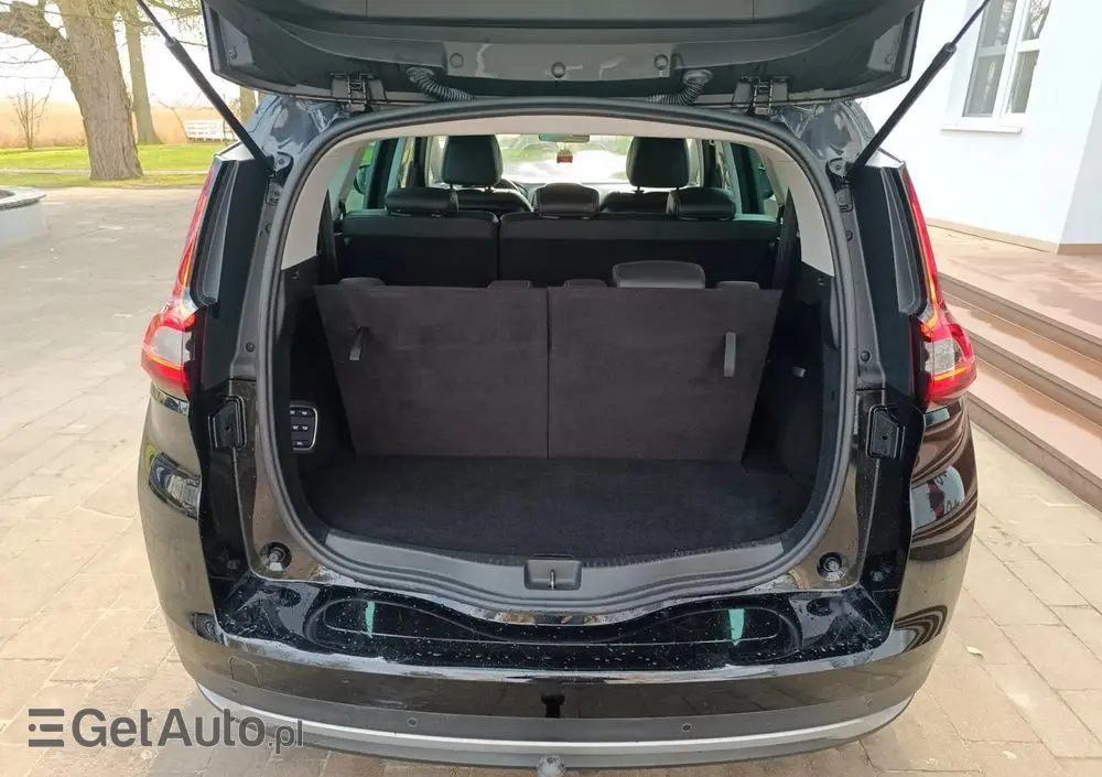 RENAULT Grand Scenic BLUE dCi 120 BLACK EDITION